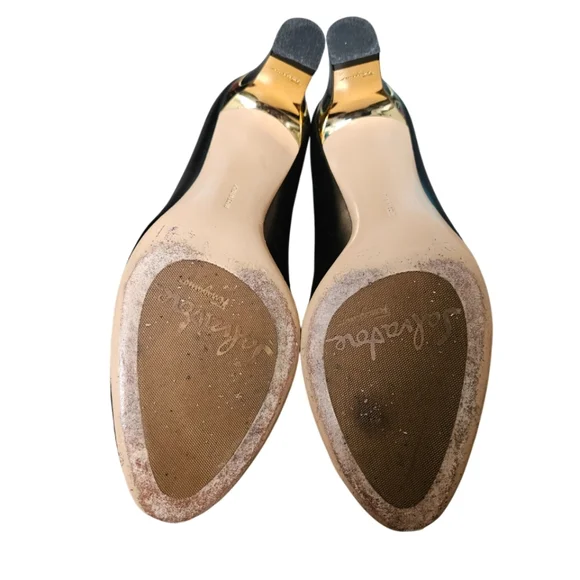 Salvatore Ferragamo Tamina Black Leather Gold Tone Heel Pumps Sz 8B Italy - Picture 12 of 13